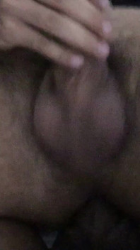 Barebacking this fem ass