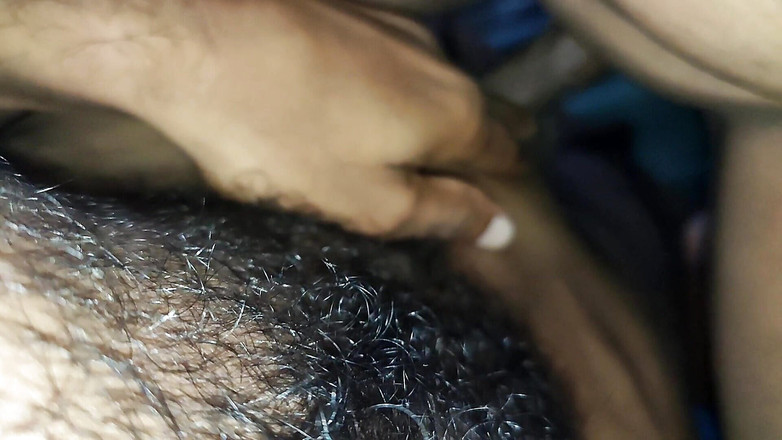 Mhjkrj054: 바닥에서 로맨틱한 섹스를 하고 크림파이를 받는 인도 Deshi