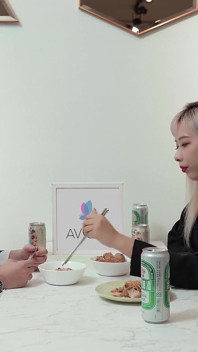 Dominant Boss Lady, Wang Yixin, Takes Advantage of Male Office Worker