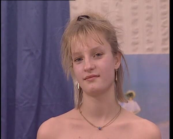 YOUR FIRST PORN: Schuchterne Nina Macht Pipi - Shy Nina Pees