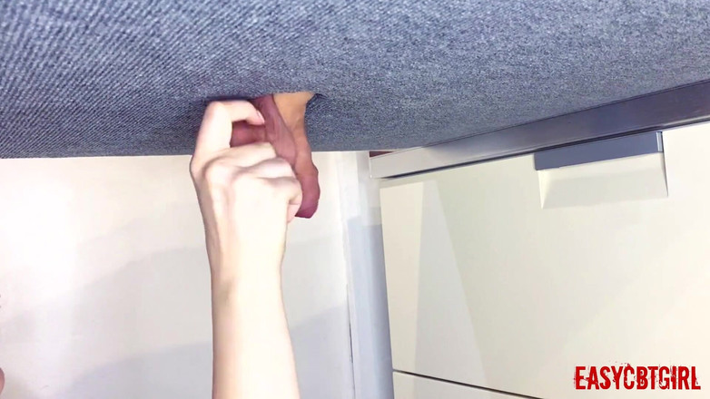 AnnyCandyPainboy: Bà chủ xoắn và banh bi nô lệ và cu...