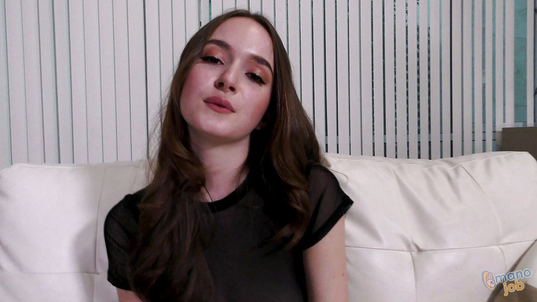 Mano Job: Hazel Moore, a puta da festa da faculdade