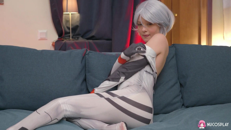 Nu Cosplay: Eva barbie has such a pretty pussy