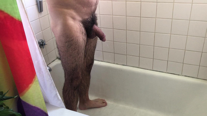 OhTrevor: 毛深い成熟したダディ・オトレバー、大きく濡れて硬いペニス。