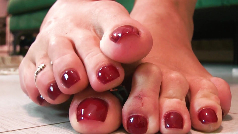 Goddess Celine: Not aware giantess