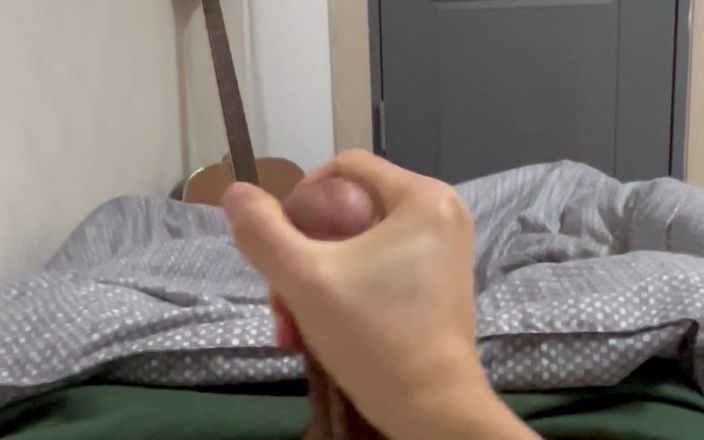 Hermestim: A College Guy Jerking His Dick at Home