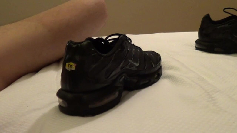 FIRST SEX EXPERIENCE WITH BOY: Fabien fucked bareback at the hotel with the straight boy...