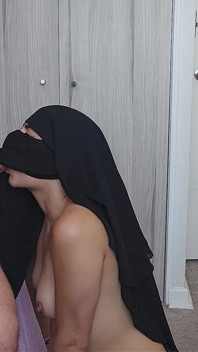 100. Last Blowjob Cum on Face Mia Niqab