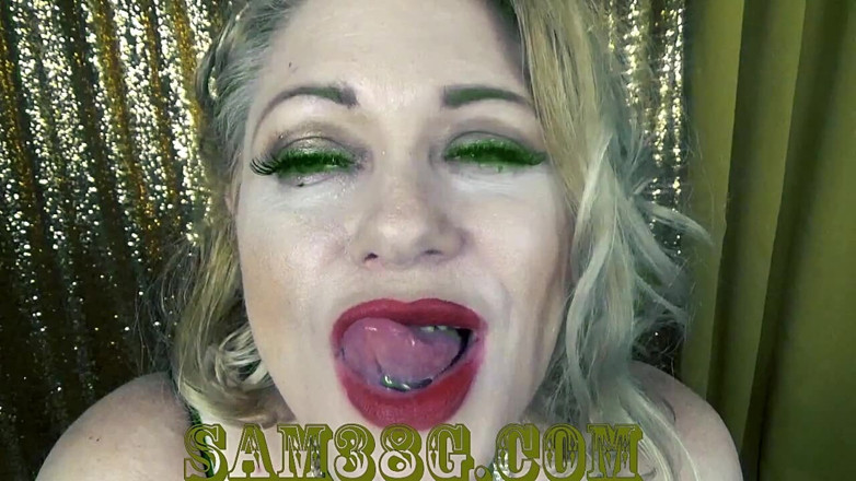 Samantha 38G: Okouzlující oči