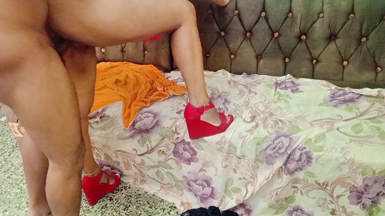 BigassMILF40: Я смокчу дупу своєї свекрухи, а потім трахаю її раком