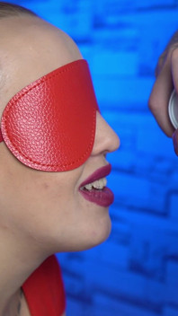 I Cheated My Stepsister in the Game for the Taste, Cum in Her Mouth, She Did Not Notice!