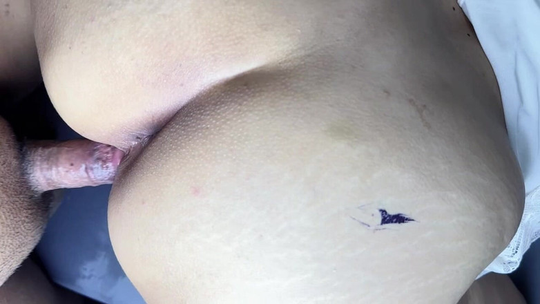 Indo-asian: Vannia înșelând cu soțul prietenei