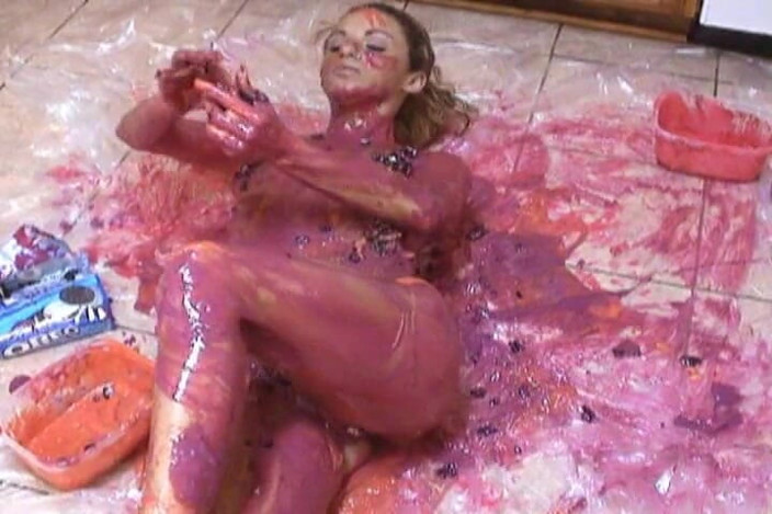 Radical: Messy fetish amateur
