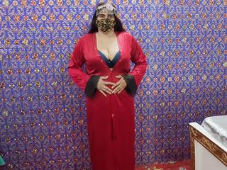 Shilpa Bhabhi: Beautiful Big Tits Arab Muslim Queen Orgasm with Dildo