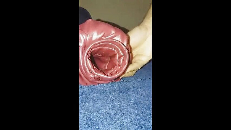 Naxy: Calças de couro fodem em close up