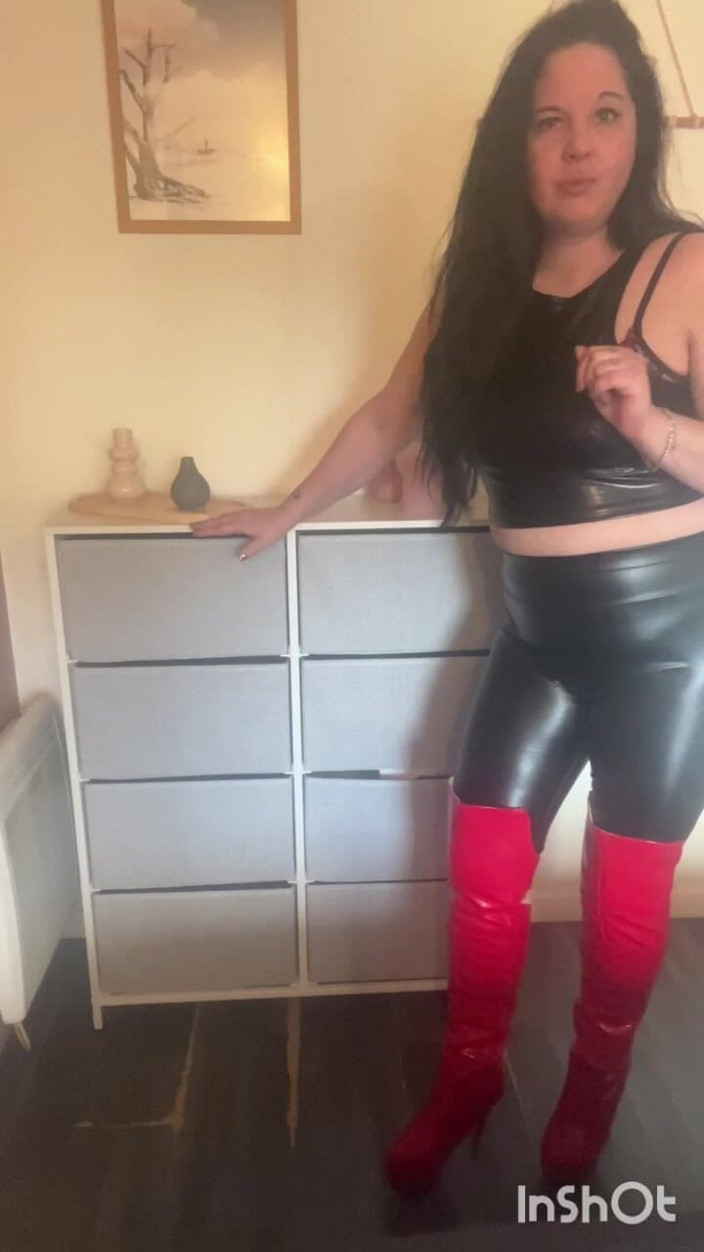 Maitresse Clara: Você vai ter que pagar pelo meu silêncio