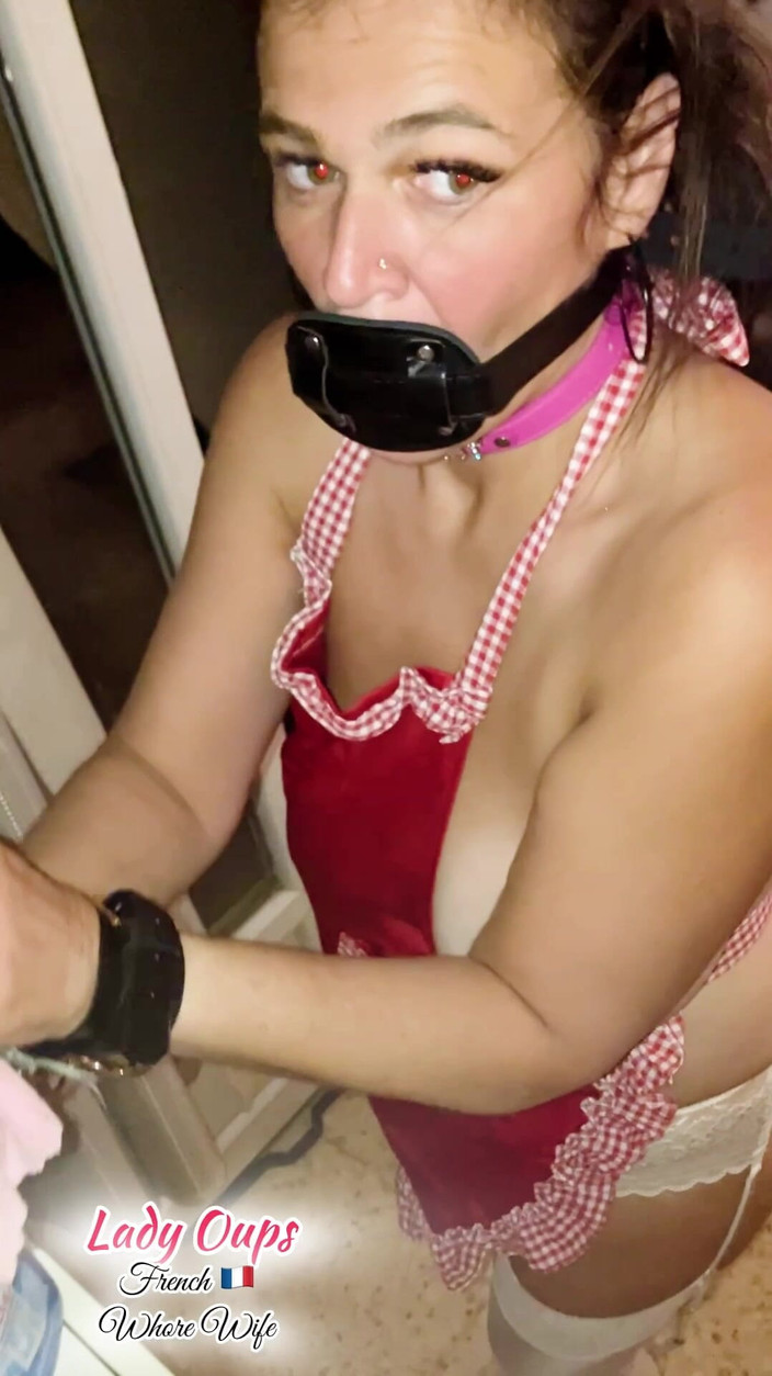 Lady Oups: Isteri saya Adalah Pembantu Rumah Submisif