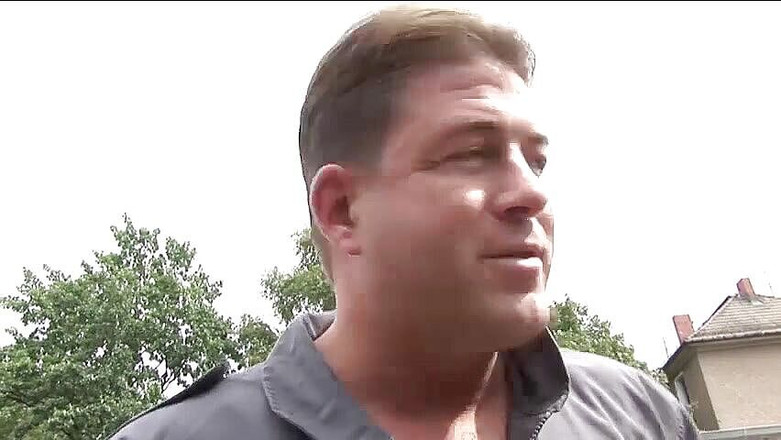 German amateur - 100% German hardcore videos: Kurvige milf fickt dicken schwanz