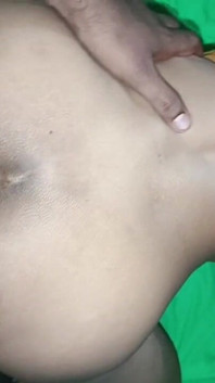Yeni Hintli ilk kez seks videosu
