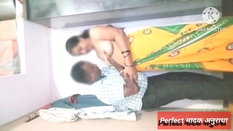 Hemant: Hot and Sensual Sex of a Real Couple.licking Her Yummy...