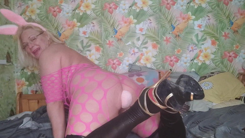 Putarankahotmilf: Neomezený sex s playboy zajíčkem