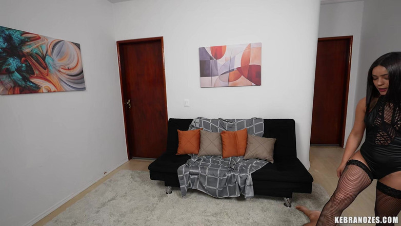 Kebranozes: 将你的男人身份交给女主人bella Muniz