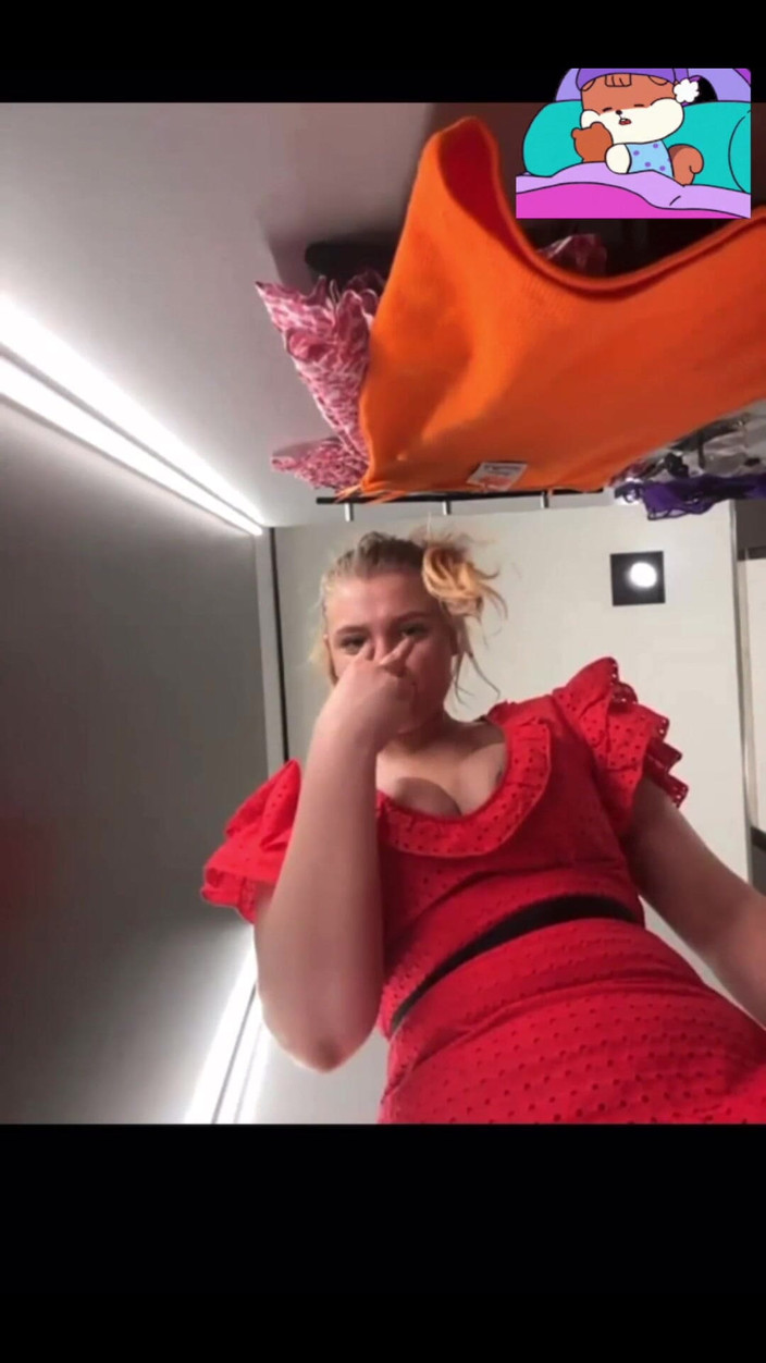 JuiceLussie: Ricky knullar i omklädningsrummet