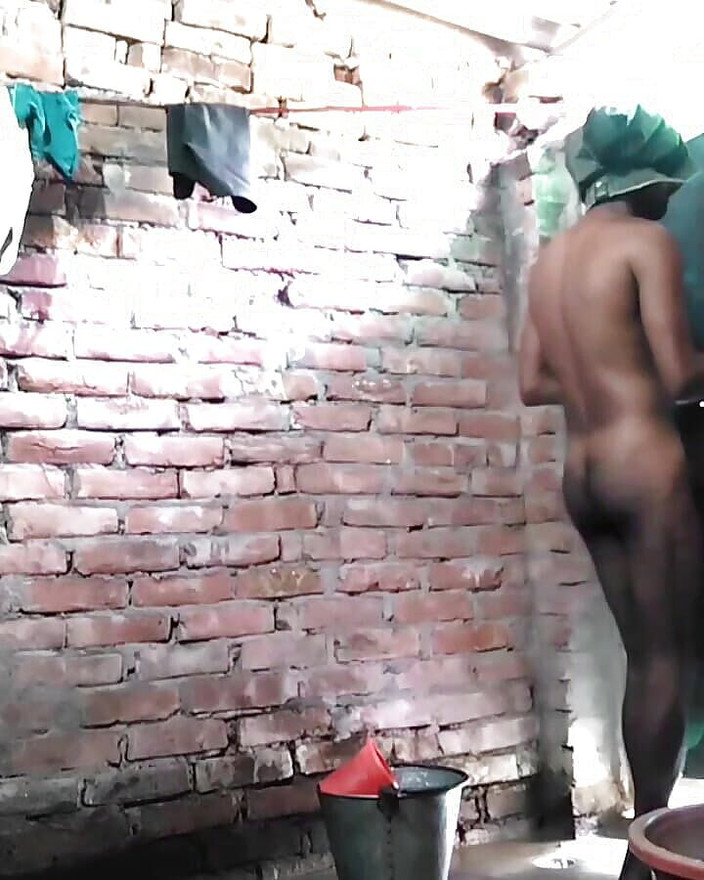 HotBhabhi420: Švagr udělal Moe Moe v koupelně se švagrovou