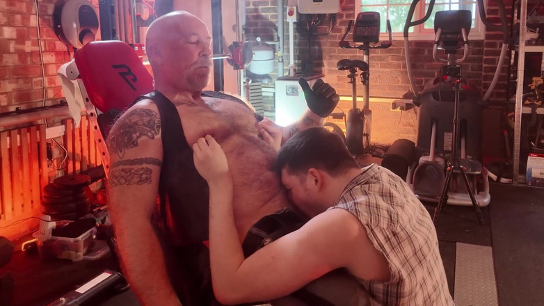 Bob Steel: Niedźwiedź Stuart i Bob Cigar Smoke pieprzą