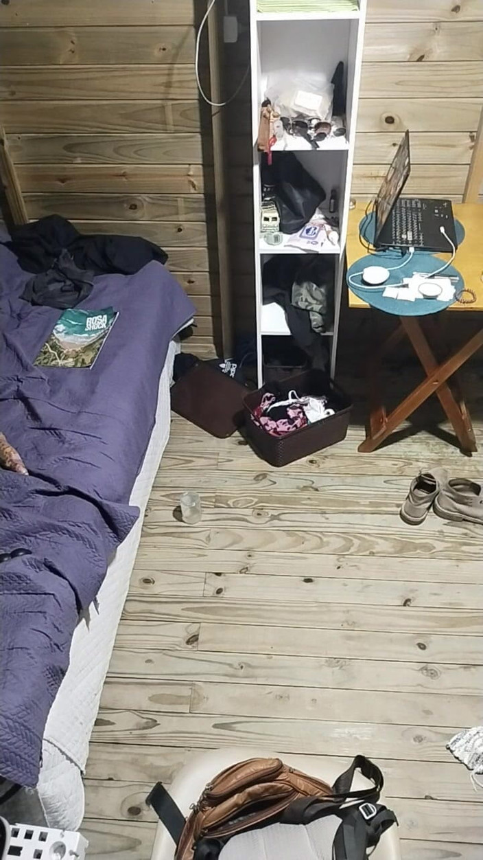 Sisssyl: अच्छी दिखने वाली महिलाओं का बॉय