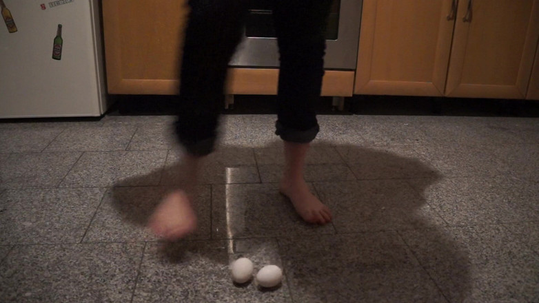 Caralia Deluxe: Trampling eggs with my beautiful feet