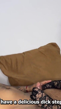 A Madrasta Descobre Seu Enteado E Lhe Ensina Um Segredo Cheio De Prazer