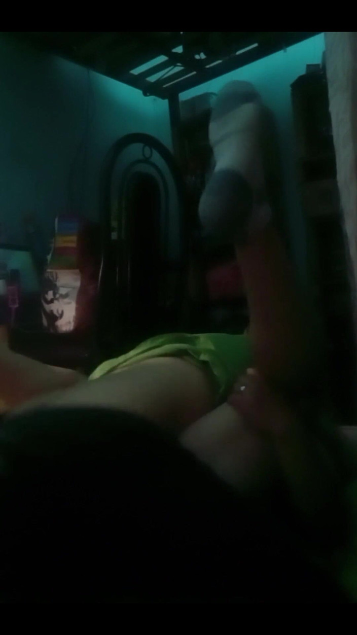 Fitcure1: 暗闇の中で楽しむ素人カップル