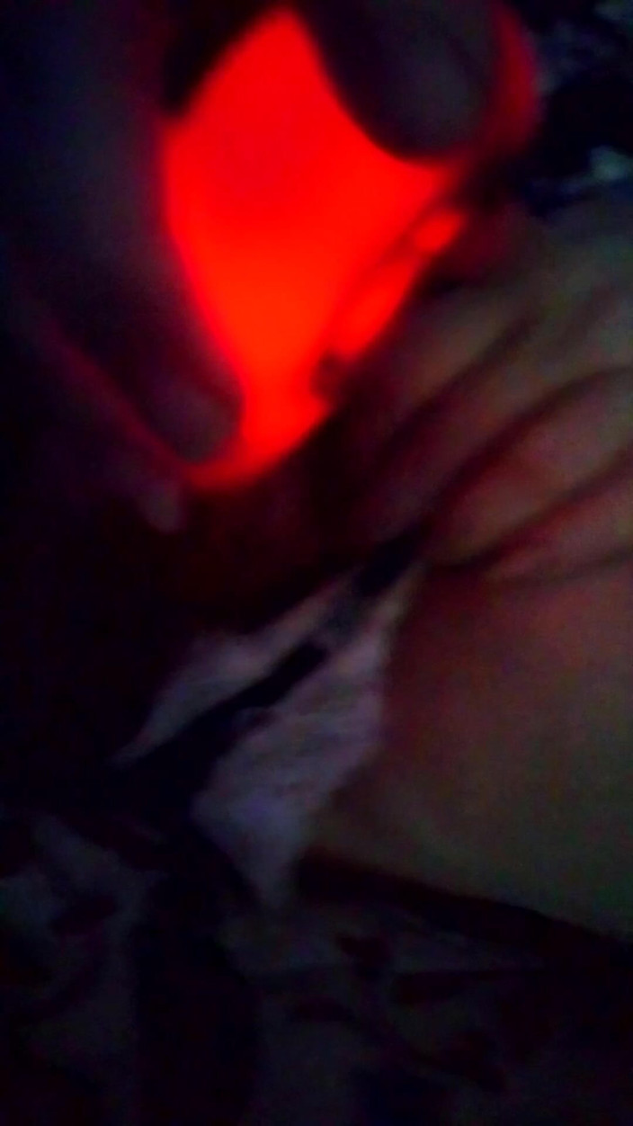 Hotmilfandyoungboy: Thủ dâm nghĩ về những người theo dõi tôi