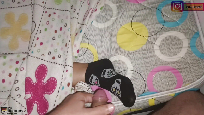 JhonWitt: Moje drobná nevlastní sestra je přistižena na kolenou při sání...