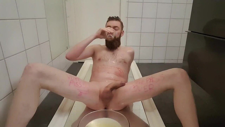 Pijothepisslover: Любительница писсы 08A