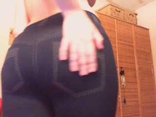 Nicoletta Embassi: Big ass bounce!