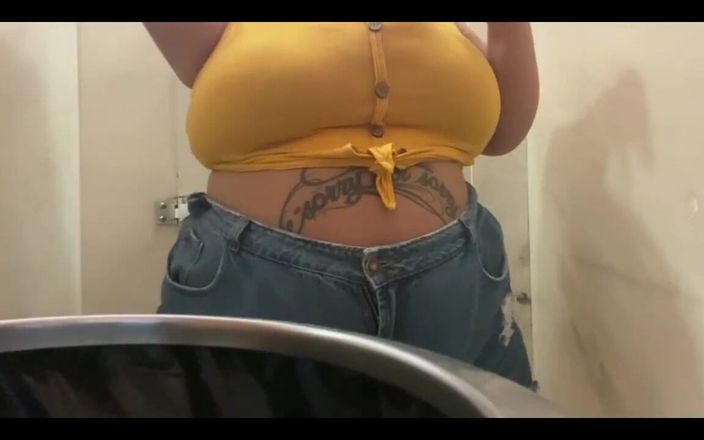 Mary Jhuana: मुझे दिखावा करने के लिए सार्वजनिक टॉयलेट पसंद है - mary jhuana