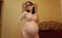 Anna Sky: Anna shows her big pregnant belly and undresses