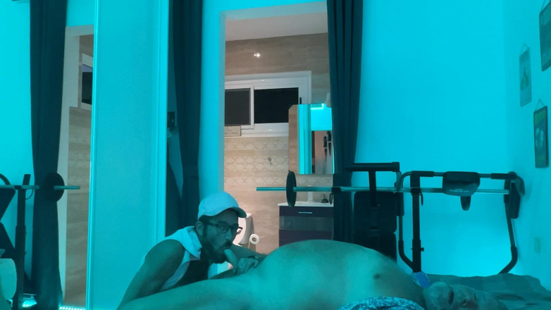 Mozzbear: Ми з вітчимом займаємо приємний секс.