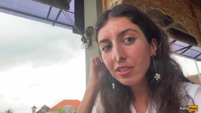 Katty West: Eating Pizza with Cum on My Face in a Cafe...