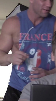 Pantat bahenol cewek ini dientot habis-habisan sama dmitry dickov