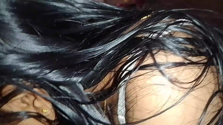 Skydreem1104: Pasutri lagi asik mainin dan susunya