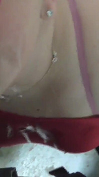 Vários homens gozam na minha cara