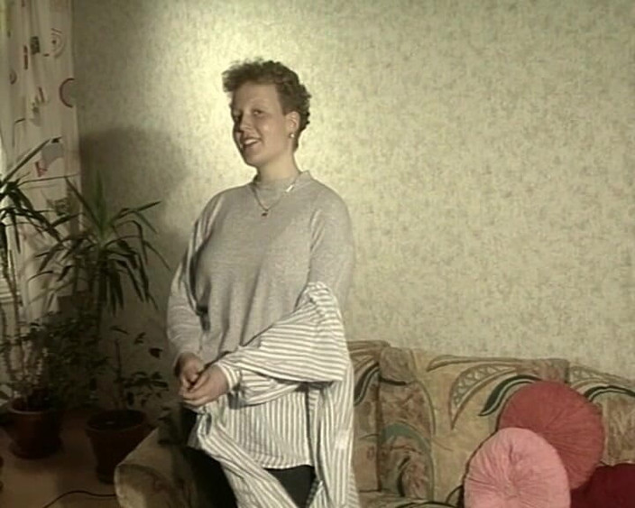 YOUR FIRST PORN: 我们展示第一部分的软视频