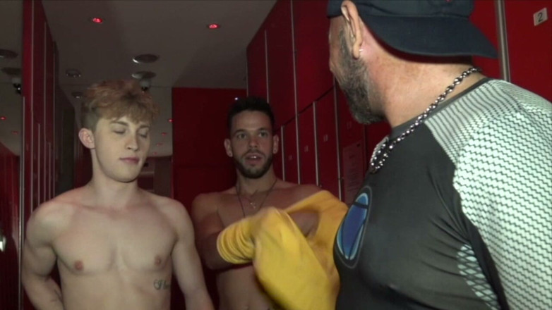 HARD PORN STUDIO: Saunada üçlü