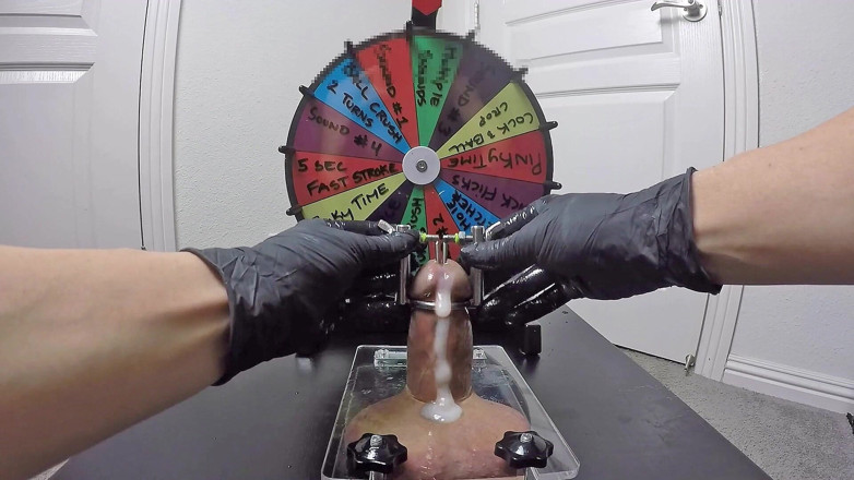 MilkingMomXH: My Stepmom Plays Roulette with My Dick and Squeezes Out...