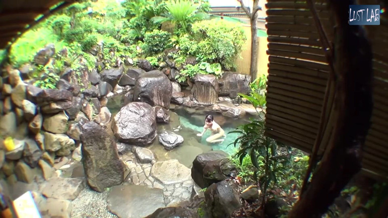 Lust lab: 媚薬の温泉水が体を温め、抑制が完全に崩れ落ちるまで パート1