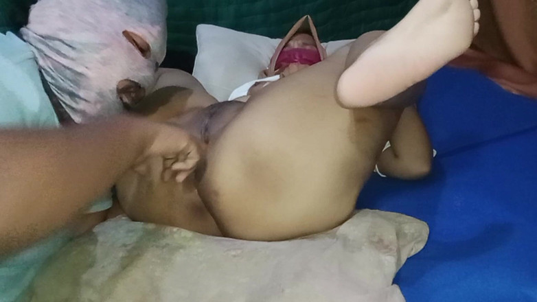 Babang endut: Endonezya üvey annemin amcığı yalamak ve sikişmek istiyor bölüm 2