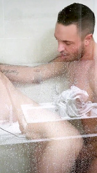 Secret Shower Affair at the Cheating Hotel!